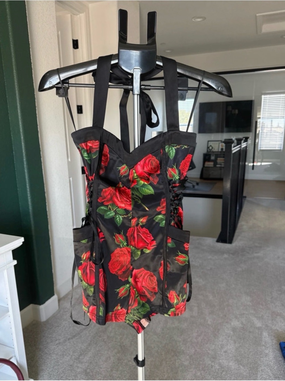 Sugar thrills rose Italian romper